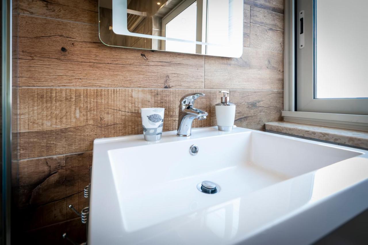 Dolce Studio Apartmani ロヴィニ エクステリア 写真